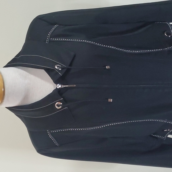 ALISON DALEY- PETITE JACKET - Picture 2 of 4